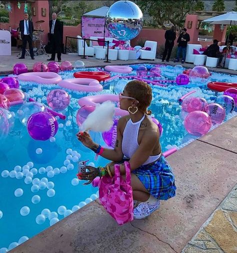 Pool party ? @daDollhouse Barbie Pool Party, Pool Party Ideas, Pool Party Themes, Pool Party Outfits, Birthday Goals, Pool Party Decorations, Pool Birthday, Pool Birthday Party, 18th Birthday Party