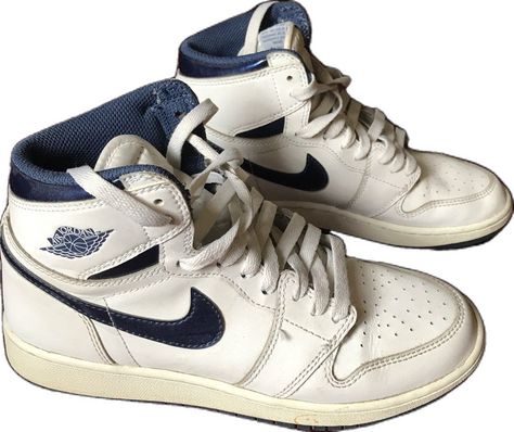 Tags: sneakers, sigh tops, white, navy blue, vintage/thrift, old, beat up, beaters, dirty Jordan 1 Metallic Navy, Nike Vintage Sneakers, Old Nike, Old Nikes, Vintage Thrift, Vintage Sneakers, Blue Vintage, Vintage Nike, Jordan 1