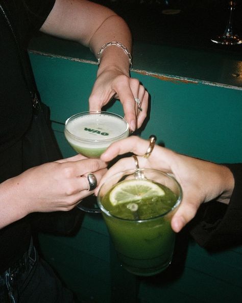 🍵MATCHA DRINKS FOR THE WIN🍵 Way Out West is coming up in Gothenburg, WAO Matchas home town, and we want to party with you! We’ll be serving WAO drinks at @loungesgbg day party this Friday. You’ll find us in lemon bar! We will also be topping of one of @wetcityspirits amazing drinks at the 18+ location during the festival @wayoutwestfestival We hope to meet all of you matcha lovers there! Xx #wayoutwest #event #matchadrink Green Drinks Alcohol Aesthetic, The Matcha Club, Green Drinks Alcohol, Matcha Bar, Lemon Aesthetic, Matcha Drinks, Matcha Bars, Amazing Drinks, Matcha Aesthetic