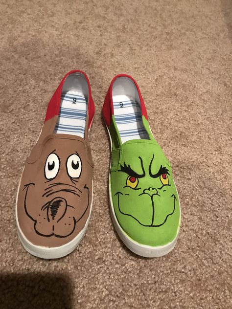 Grinch Shoes Diy, Shoe Painting Ideas Vans, Grinch Breakfast, How To Paint Shoes, Painted Vans Slip On, Christmas Shoes Diy, Grinch Diy, Grinch Shoes, Canvas Shoes Diy