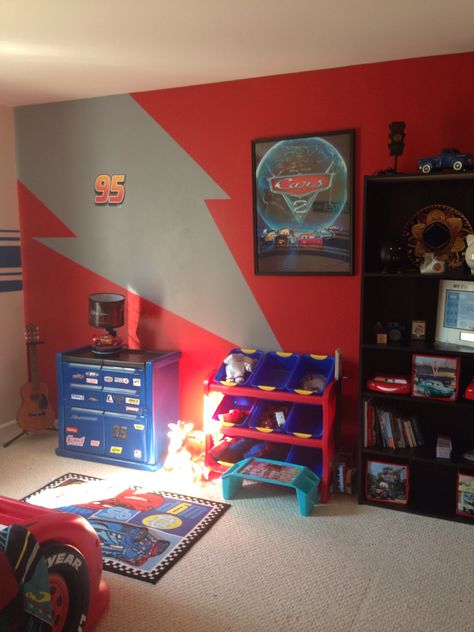 Lighting MCQueen themed cars room. Lighting Mcqueen Room Ideas, Lightning Mcqueen Bedroom Ideas, Lighting Mcqueen Room, Pixar Cars Themed Bedroom, Lighting Mcqueen Bedroom, Mcqueen Bedroom Ideas, Lightening Mcqueen Room, Lightning Mcqueen Room Ideas, Lightning Mcqueen Room