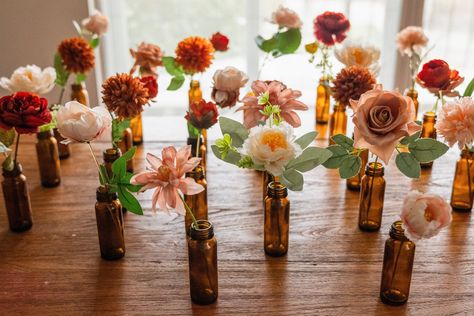 Mixed silk flowers for bud vase centrepiece / fall wedding / wedding table decor / Artificial Floral  🧡Simple way to decor your wedding venue in budget with the fall rust orange earthy tone mixed silk flowers. Gather some small bud vase and place a steam per bottle to achieve this chic elegant look. 🚫Kindly understand that the bulk order discount does not apply to this listing. Thank you 🚫Vase does not included. 🔗Click link for matching bouquet:  https://www.etsy.com/hk-en/listing/1099642099 Wedding Table Florals Simple, Autumnal Wedding Flowers Table, Amber Bud Vase Centerpiece, Fall Wedding Bud Vases Centerpiece, Fall Table Flowers, Low Budget Wedding Centerpieces, Small Table Decor Wedding, Rust And Green Wedding Decor, Autumn Bud Vases