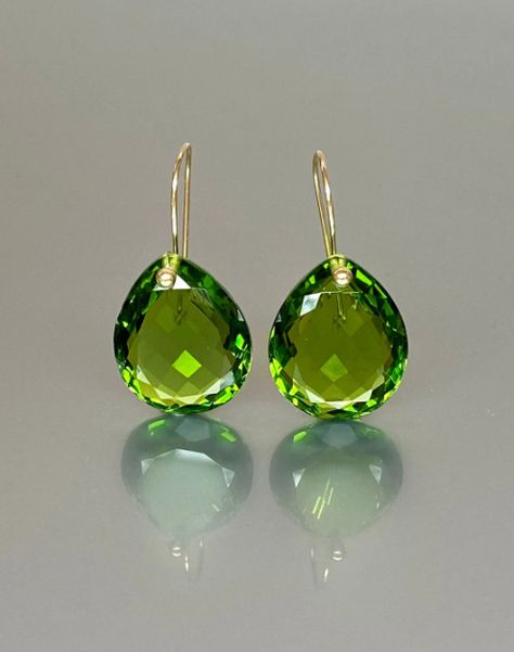 Philodendron Plant, Pretty Accessories, Shoe Ideas, Peridot Jewelry, Peridot Earrings, Playing Sports, Peridot Gemstone, Topaz Earrings, Ear Rings