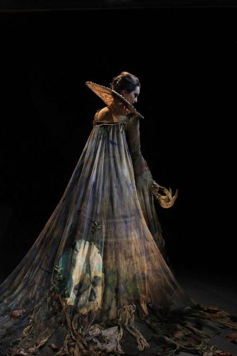 opulentdesigns:  Costume by Katie Garden Wimbledon Costume Design student. 10th Kingdom, Mode Costume, Dark Crystal, Theatre Costumes, Fantasy Costumes, Fashion Costume, Design Student, Fantasy Fashion, Wimbledon