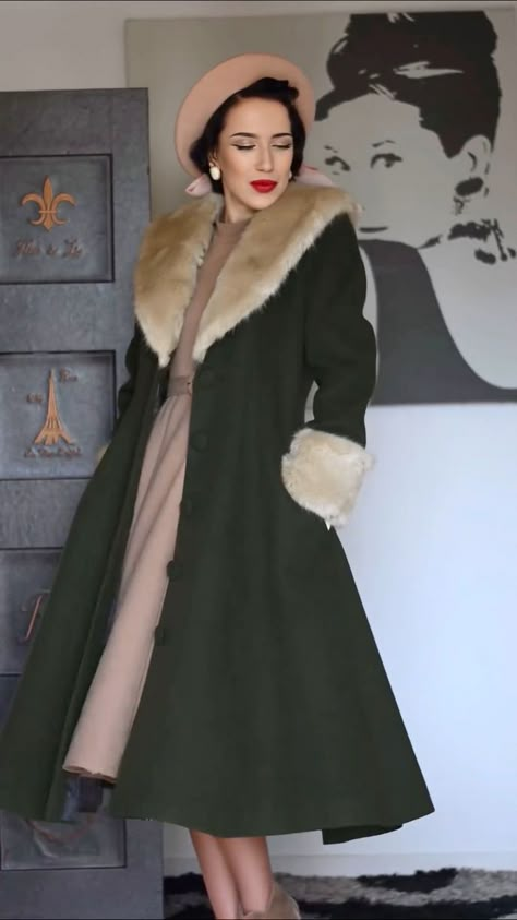 Vintage Fall Fashion 1950s, British Retro Fashion, 1950s Fur Coat, Vintage Winter Outfits 50s, 50s Winter Fashion, 1950s Winter Fashion, 50’s Outfits, 50s Outfit, 1950s Coat