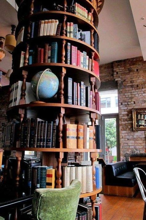 Circular Bookshelf, Bookcase Library, Bookshelf Design, Book Cafe, Country Living Room, Home Libraries, Library Design, Home Library, Book Shelf