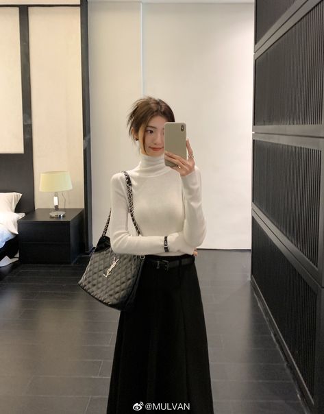 White Turtleneck Korean Outfit, White Turtle Neck And Skirt Outfit, Turtle Neck Outfit Skirt, Maxi Skirt Turtleneck Outfit, Turtle Neck And Long Skirt Outfit, White High Neck Outfit Winter, Outfits With White Turtle Neck, White Turtleneck Outfit Aesthetic, Turtle Neck And Skirt Outfit