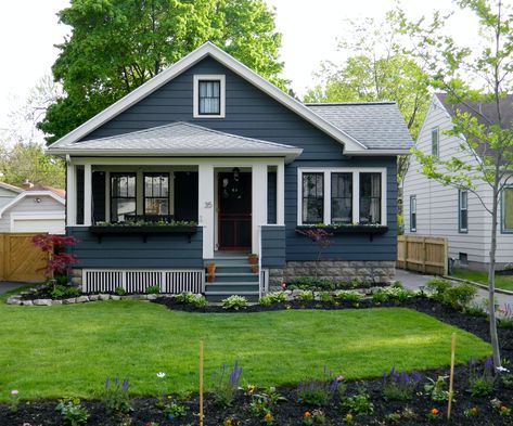 Home Improvement Trends For Small Homes Rustic Cottage Exterior, House With White Trim, Craftsman Remodel, Cottage House Exterior, Small Bungalow, Small Cottage Homes, City Island, House Trim, Craftsman Bungalow