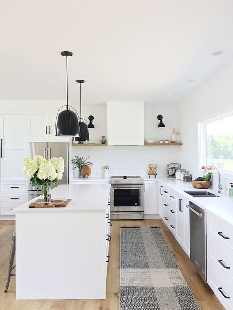 . Flip House, Kitchen Aid Appliances, Farmhouse Kitchen Cabinets, Rustic Farmhouse Kitchen, Kitchen Cabinets Makeover, Dunn Edwards, White Modern Kitchen, Shaker Kitchen, Modern Farmhouse Kitchens