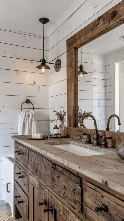 29 Modern Farmhouse Bathroom Ideas – Stylish and Cozy Designs Master Bath Ideas Farmhouse, Farmhouse Bathroom Colors Scheme, Plank Tile Bathroom, Farmhouse Bathroom Colors, Wood Tile Shower Ideas, Rustic Bathroom Vanity Ideas, Bathroom Vanity Farmhouse, Modern Country Bathroom, Country Farmhouse Bathroom