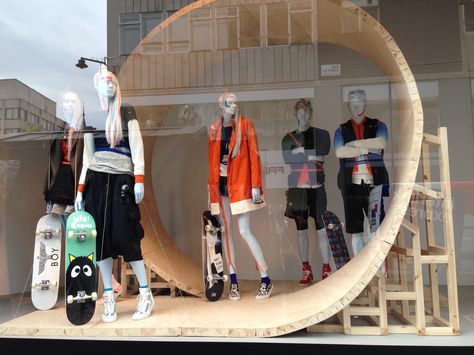 Skateboard Window Display, Brutalism Interior, Interior Architecture Drawing, Emerging Designers Fashion, Skateboard Shop, Community Centre, Retail Windows, Shop Windows, Charlotte Perriand