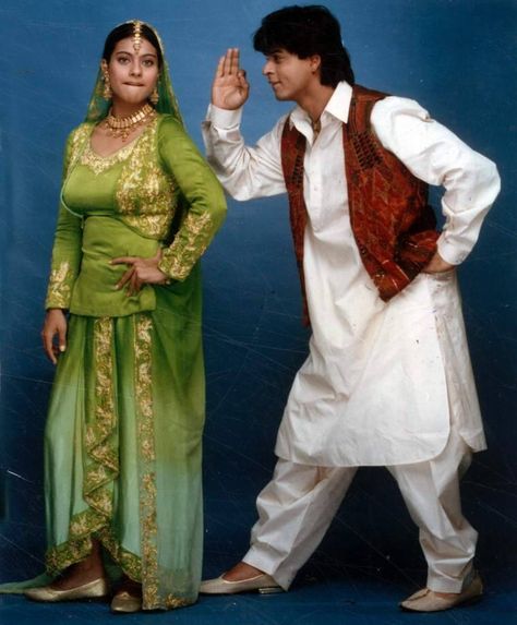 Retro Bollywood Theme Party Outfit, Retro Bollywood Theme Party, Retro Bollywood Theme, Bollywood Theme Party Dress, Bollywood Theme Party Outfit, Pool Party Dress, Party Dress Ideas, Bollywood Theme Party, Shahrukh Khan And Kajol