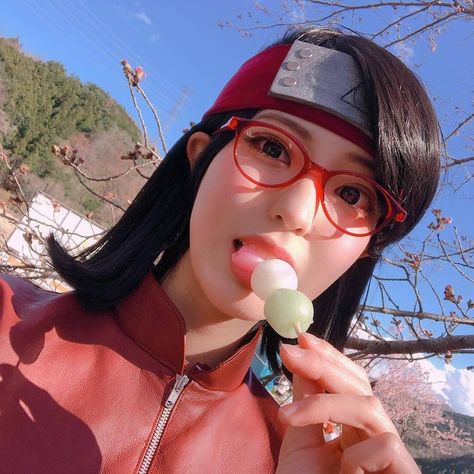 Sarada on Instagram: “Such a beautiful cosplay😍💗💗 ☪_______☪_______☪_______☪ ♡ ♡ ♡ ♡ ♡ ♡ ♡ 💫FOLLOW @uchiha___sarada for more❣ 💫Edits, AMVs and more🤗 🌟Credits:…” Sarada Cosplay, Itachi Akatsuki, Beautiful Cosplay, Cosplay Cute, Naruto Cosplay, Cosplay Tips, Sarada Uchiha, Cosplay Anime, Naruto