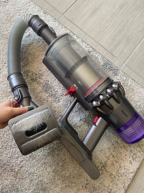 Pet Grooming Vacuum, Dyson Vacuum Aesthetic, Dogs At Home, Pet Hair Vacuum, Dyson Vacuum Cleaner, Pet Project, Vacuum Machine, Pet Vacuum, Pet Grooming Tools