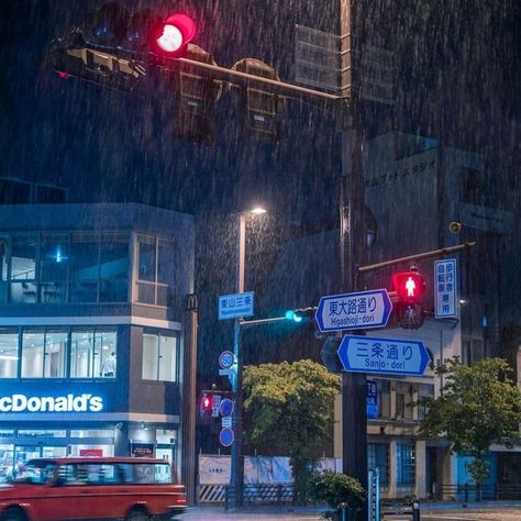 Anime Background Night Street Rain, Rainy Japanese Street, Late Night Tokyo Aesthetic, Rainy Tokyo Aesthetic, Rainy Japan Aesthetic, Dark Citycore Aesthetic Japan, Tokyo Rain Aesthetic, Japan Rain Aesthetic, Japan City Aesthetic Night