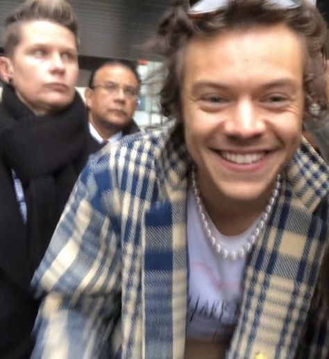 Faith In The Future, Love And Kindness, Harry Styles Cute, Harry Styles Pictures, Louis And Harry, Harry Styles Photos, Mr Style, Body Picture, Harry Edward Styles