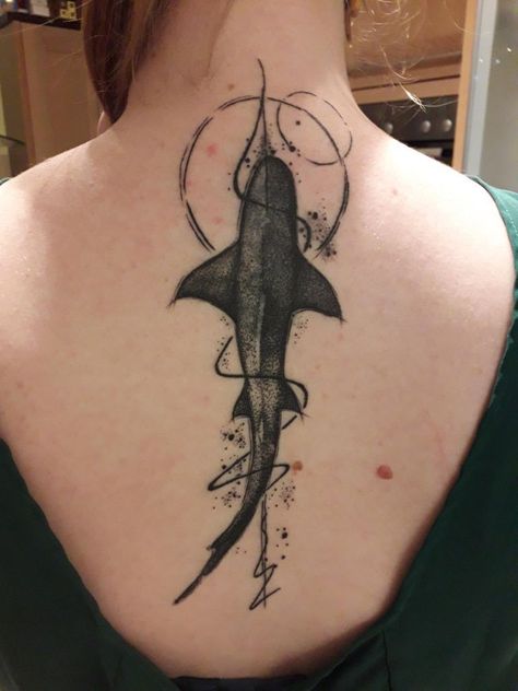 Zee Tattoo, Shark Tattoo Meaning, Hai Tattoo, Turtle Tattoo Designs, Shark Tattoo, Ocean Tattoos, Shark Tattoos, Turtle Tattoo, Back Tattoo Women