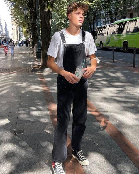 Guys In Overalls, Styling Overalls, Boys In Overalls, Overalls Men Fashion, Coverall Men, Men In Overalls, Boy Overalls, Overalls Outfits, Men's Dungarees