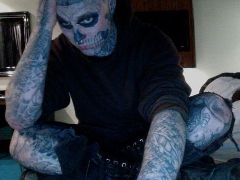 Rick Genest Rick Genest, Zombie Boy, Dark Paradise, Skull Face, Too Cool For School, Canadian Artists, Body Mods, Dark Aesthetic, Cool Drawings