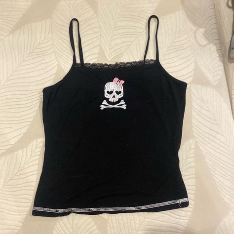 Never Worn Waist Length Skull Has A Cute Pink Bow :) Lace Skull Outfits, Scene Tops, Emo Shirt, Outfits Jewelry, Emo Shirts, Black Lace Tank Top, Thrift Inspo, Cropped Graphic Tees, Scene Outfits