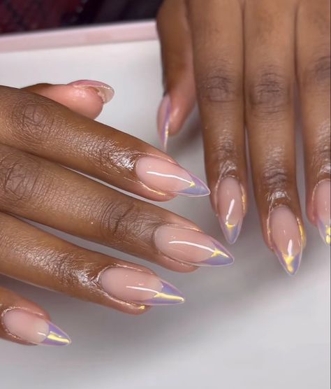 Chrome Almond French Tip, Oval Chrome Nails, Chrome Nails Designs French, Almond Nails Chrome, Oval Nail Designs, Nail Colors For Dark Skin, White Chrome Nails, Chrome French, Oval Nail