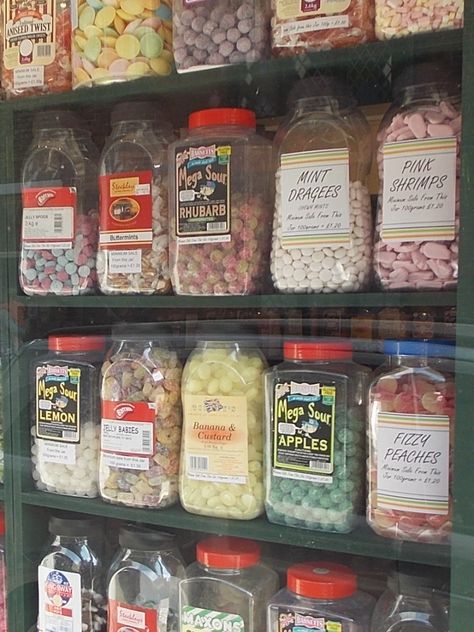 Remember any of these? Old fashioned sweet shop in Rye High Street, East Sussex, UK. There is always a queue! I love sherbert lemons By B Lowe Retro Sweets Uk, 70s Sweets, Old Fashioned Sweet Shop, Banana Jelly, British Childhood, Retro Sweet Shop, Old Sweets, Old Fashioned Sweets, British Sweets