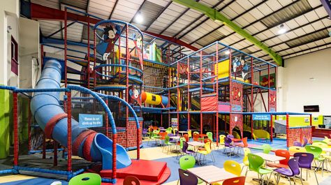 Softplay multi-leveled with cafe seating area at Kidabulous in Sunbury Toddler Indoor Playground, Soft Play Centre, Indoor Play Places, Play Place, Rec Center, Soft Play Area, Cafe Seating, Kids Indoor Playground, Dead Dog