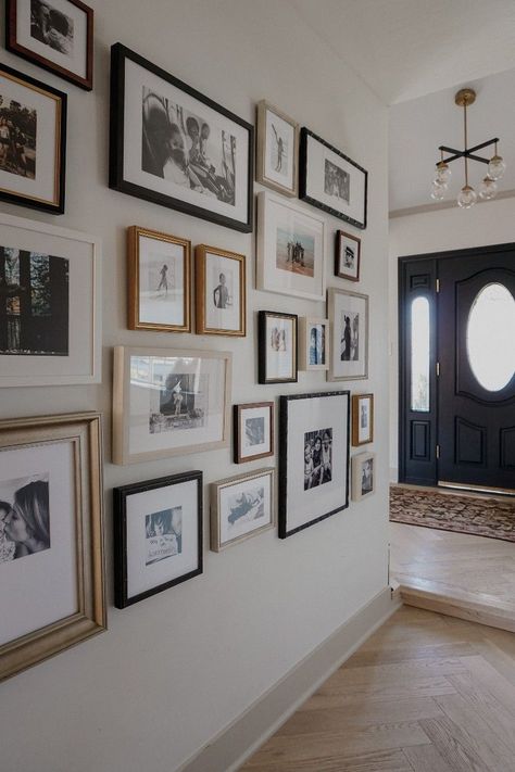 Beautiful Gallery Wall Inspiration & Why you Should Create One for your Home Photo Gallery Wall Different Frames, Gallery Wall Transitional, Living Room Framed Pictures, Picture Frame In Living Room, Office Frames Wall Interior Design, Wood Frame Collage Wall, Photo Wall Collage Shelf, Huge Photo Wall, Photo Wall Different Frames