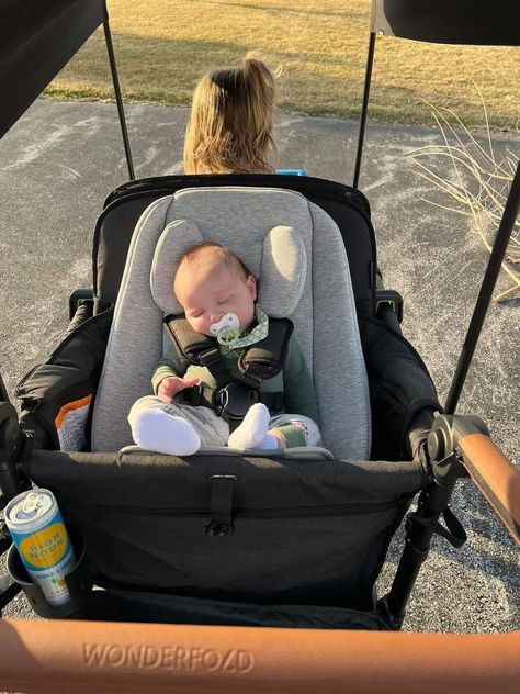 Infant hack for Wonderfold wagon using UPPAbaby Infant insert and feont seat clips turned upside down to recline seat. Wonderfold Hacks, Wonderfold Wagon Hacks, Wagon Hacks, Stroller Hacks, Wonderfold Wagon, Graco Stroller, Stroller Wagon, Kids Wagon, Mommy Hacks