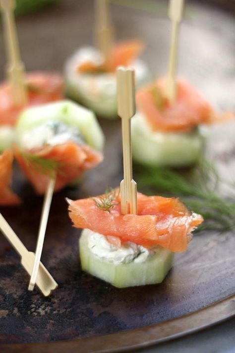 25 Glorious Finger Foods For Bite-Sized Snacking Cream Cheese Cucumber, Smoked Salmon And Cream Cheese, Salmon And Cream Cheese, Smoked Salmon Cream Cheese, Salmon Cream Cheese, Fest Mad, Cucumber Bites, Wedding Appetizers, Läcker Mat