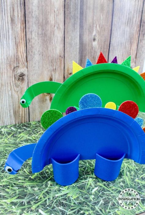 Super Cute Dinosaur Paper Plate Craft Rainbow Dinosaur, Paper Plate Craft, Dinosaur Activities, Dinosaur Crafts, The Good Dinosaur, Cute Rainbow, Paper Plate Crafts, Plate Crafts, Dinosaur Party