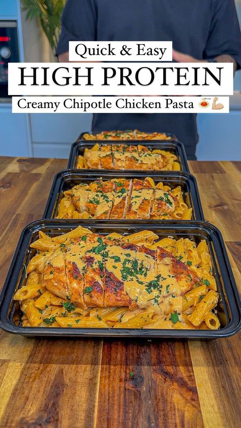 HIGH PROTEIN CREAMY CHICKEN NANDOS PASTA🍝 Easy Meal Prep🔥 If there’s something nandos need to put on their menu.. it’s this creamy… | Instagram Meals For Busy Nights, High Protein Chicken Recipes, Chipotle Chicken Pasta, Easy High Protein Meals, Pasta Easy, High Protein Dinner, Protein Dinner, High Protein Meal Prep, High Protein Low Carb Recipes