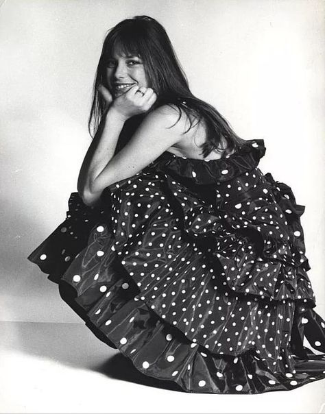 Jane Berkin polka dots Style Jane Birkin, Jane Birken, Jane Birkin Style, Patti Hansen, Dots Fashion, Lauren Hutton, Serge Gainsbourg, Jane Birkin, Fashion Icons