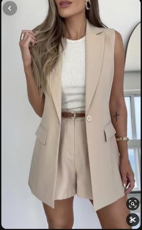 Sleeveless Suit, Office Outfits Women, Looks Chic, Suit Pants, Summer Fashion Outfits, Business Casual Outfits, Outfits Casuales, Smart Casual, Look Fashion