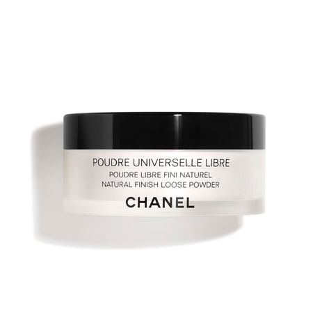 Perfume Chanel, Brightening Powder, Chanel Fragrance, Daily Makeup Routine, Coco Mademoiselle, Chanel Beauty, Translucent Powder, Chanel Makeup, Couture Mode