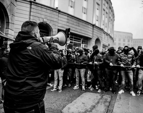 Ultra Casual, Ultras Football, Football Casuals, Long Books, Foto Shoot, United We Stand, A Football, Football Fans, Long Hoodie