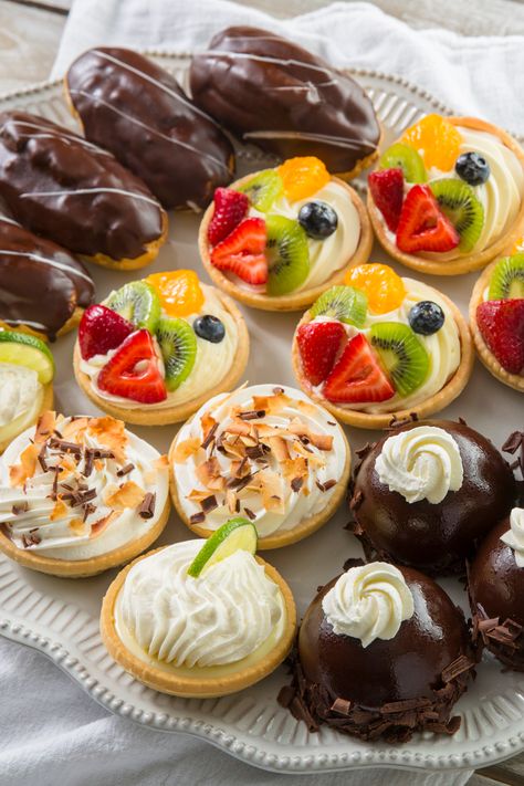 Assorted Dessert Platter, Assorted Dessert Box Ideas, Pastry Box Ideas, Chocolate Domes, Dessert Assortment, Fruit Donut, Tarts Chocolate, Work Treats, Anniversary Dessert