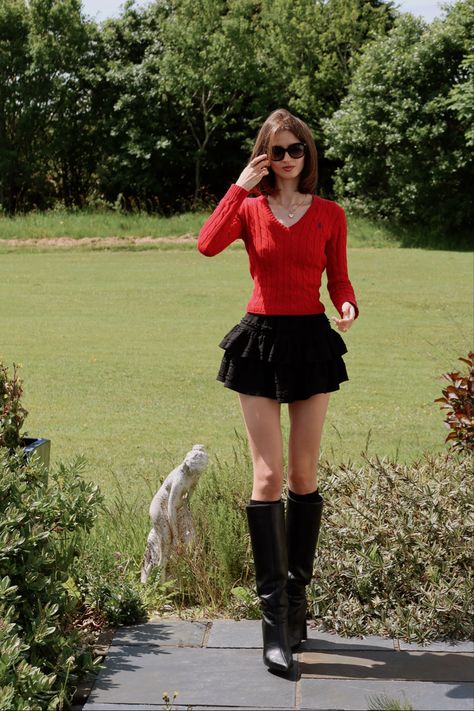 girl wearing red jumper, a black mini skirt and knee high boots Old English Outfit, English Outfit, Aesthetic English, Outfit Old Money, Ralph Lauren Jumper, Modeling Portfolio, English Summer, Love Shack Fancy, Ralph Lauren Style