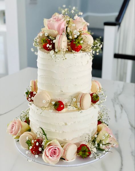 Vanilla Strawberry Wedding Cake, Strawberry Two Tier Cake, Wedding Cake With Strawberries, Wedding Cake With Macarons, Strawberry Wedding Cake, Roses And Strawberries, Ruby Wedding Cake, Cake With Macarons, Berry Wedding Cake