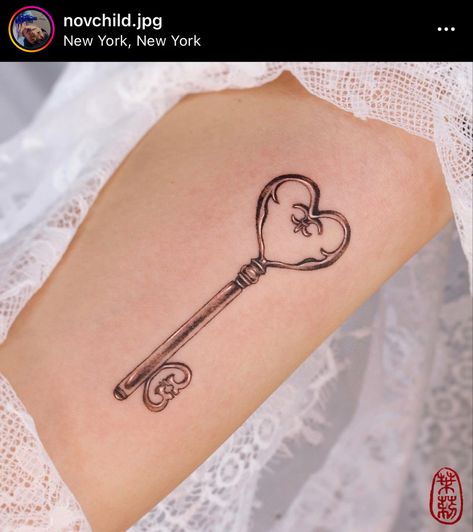 Heart Key Tattoo Designs, Heart Key Tattoo, Key Tattoo Designs, Nyc Tattoo, Panda Tattoo, Key Tattoos, Key Tattoo, Clever Tattoos, Pieces Tattoo