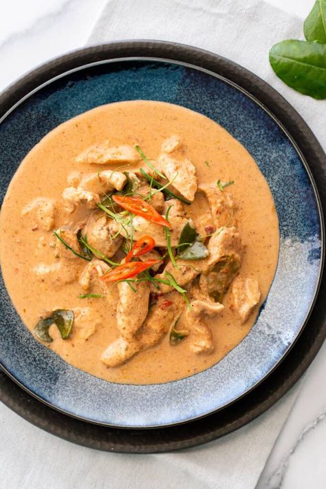 Chicken Panang Curry Recipe, Chicken Panang, Easy Thai Chicken, Thai Panang Curry, Panang Curry Recipe, Panang Curry Paste, Panang Curry, Bbc Good Food, Thai Chicken