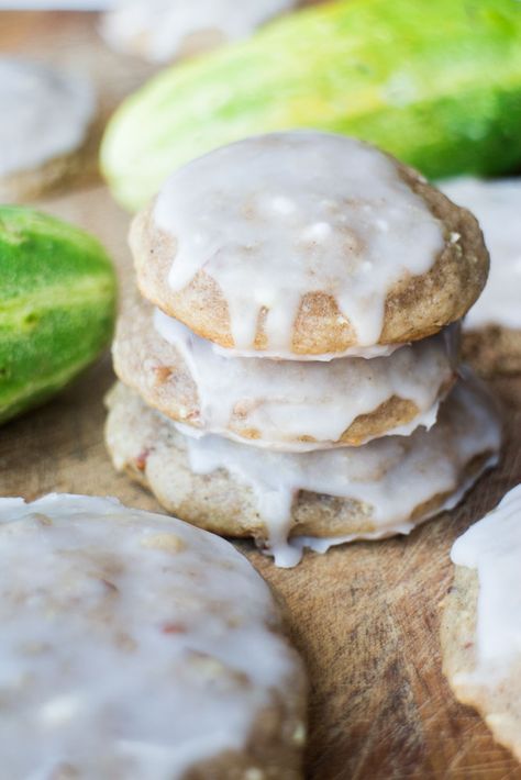 Sugar Glazed Cucumber Bread - The Best Cucumber Dessert Recipe! Cucumber Cookies, Cucumber Bread Recipe, Cucumber Bread, Garden Cucumbers, Cookies Healthy, Cucumber Recipes, Garden Recipes, Easy Cookie Recipes, Healthy Cookies