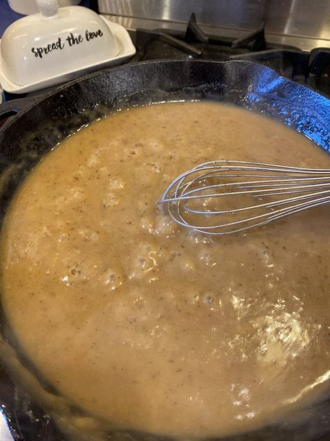 Homemade Gravy With Flour And Grease, Homemade Beef Gravy With Drippings, Home Made Beef Gravy Easy, Creamy Brown Gravy, Easy Beef Gravy From Broth, Beef Stock Gravy, Homemade Beef Gravy With Beef Broth, Homemade Hamburger Gravy, Beef Gravy Recipe With Flour