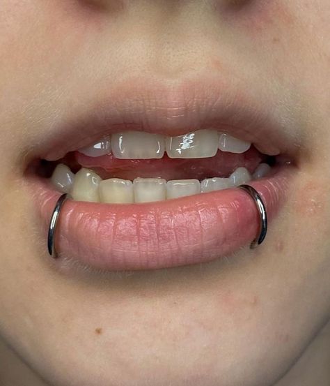 Spiderbite Piercings, Light Brown Eyes, Snake Bite Piercing, Mouth Piercings, Snakebites, Face Piercings, Cool Piercings, 3 Face, Face Accessories