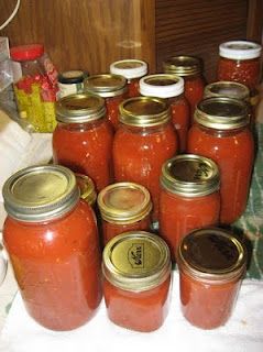 Canning Spicy Tomato Juice & Jalapeños Spicy V8 Juice Recipe, Canned V8 Juice Recipe, Spicy Tomato Juice, Canning Stewed Tomatoes, Canning Tomato Juice, Canned Tomato Recipes, Homemade Tomato Juice, Tomato Juice Recipes, Canned Tomato Juice