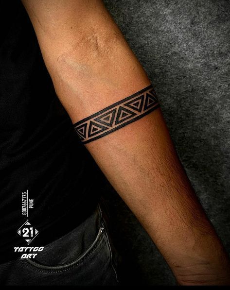 Maori Ankle Band Tattoo Men, Ankle Tattoo Men Band, Male Arm Band Tattoo, Tattoo Ideas For Men Band, Men’s Armband Tattoo, Band Arm Tattoo Men, Arm Bracelet Tattoo Men, Arm Band Tattoos For Men With Meaning, Simple Bracelet Tattoo