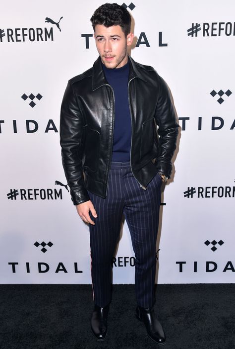 Nic Jonas, Nick Jonas Style, Nick Jones, Celebrities Leather Jacket, Rami Malek, Best Dressed Man, Dad Fashion, Mens Attire, Shirt Tucked In