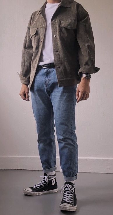 Mens Clothing Styles 90s, 90s Jeans Outfit Men, Spring Man Outfit, Masculine Male Outfits, Geek Chic Men Style Mens Fashion, Mens Nerdy Style, Masculine Man Outfits, Modern Hipster Outfits Men, Mens Outfits 80s