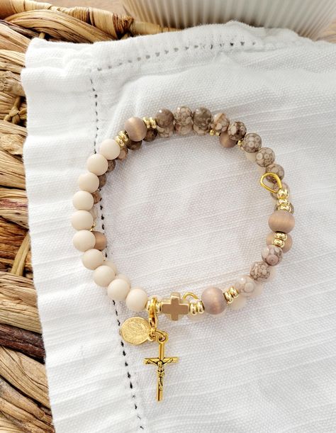 Rosary Ideas, Prayer Tracker, Ideas Pulseras, Christian Products, Fossil Bracelet, Rosary Bracelet, Handmade Wire Jewelry, Business Idea, Christian Jewelry