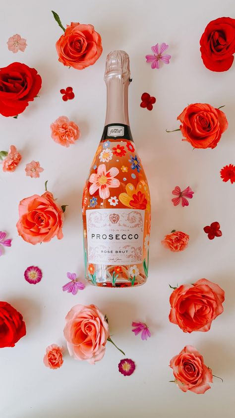 Lydia Rowley | 🌸🌼🌺 PAINTED PROSECCO 🌺🌼🌸 • I did this for Dots teacher but these would also make a cute summer birthday gift or a something to take to a… | Instagram Painting Prosecco Bottles, Painted Prosecco Bottle, Prosecco Painting, Diy Wine Glasses Painted, Prosecco Bottle, Painted Bottles, Diy Wine Glasses, Hens Party, Alcohol Bottles